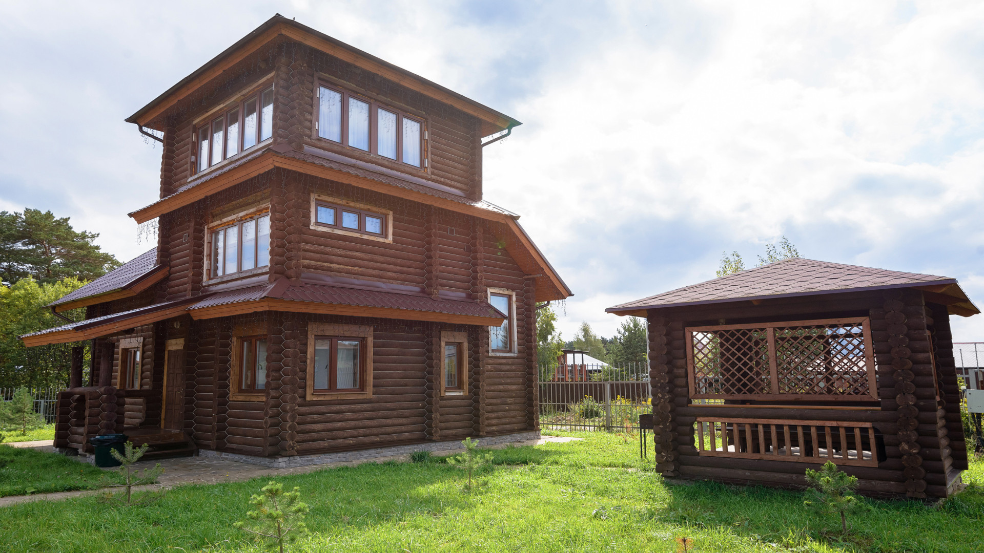 Номер 10-ти местный пентхауз Коттедж Коттедж №11 в отеле lazurniy-bereg-na-oke